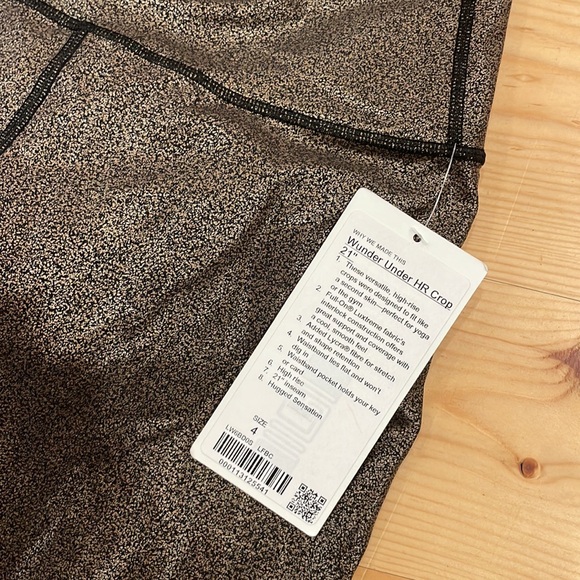 NWT Lululemon Wunder Under HR Crop 21” - Picture 2 of 3